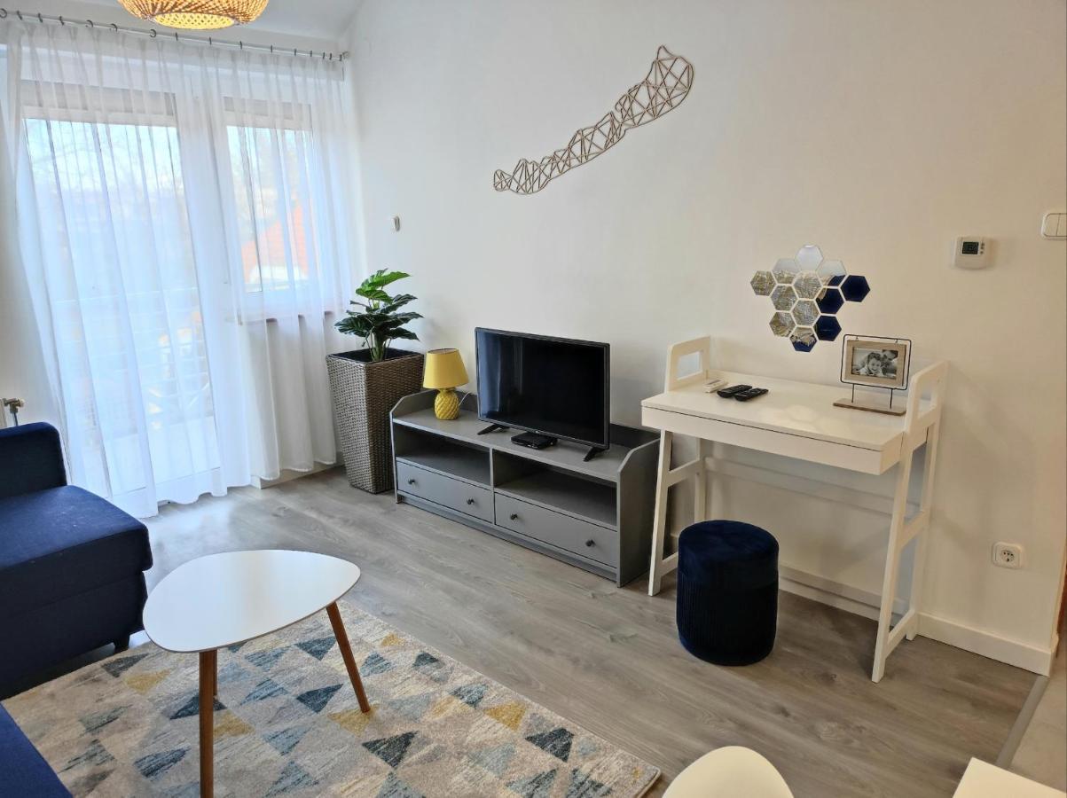 Árnyas Apartmanház Balatonlelle Esterno foto
