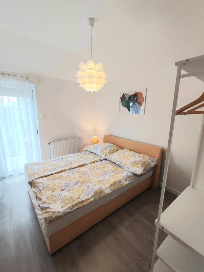 Árnyas Apartmanház Balatonlelle Esterno foto