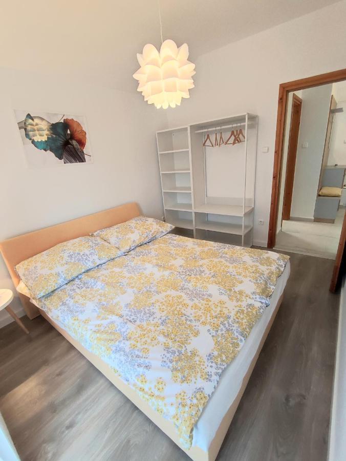 Árnyas Apartmanház Balatonlelle Esterno foto