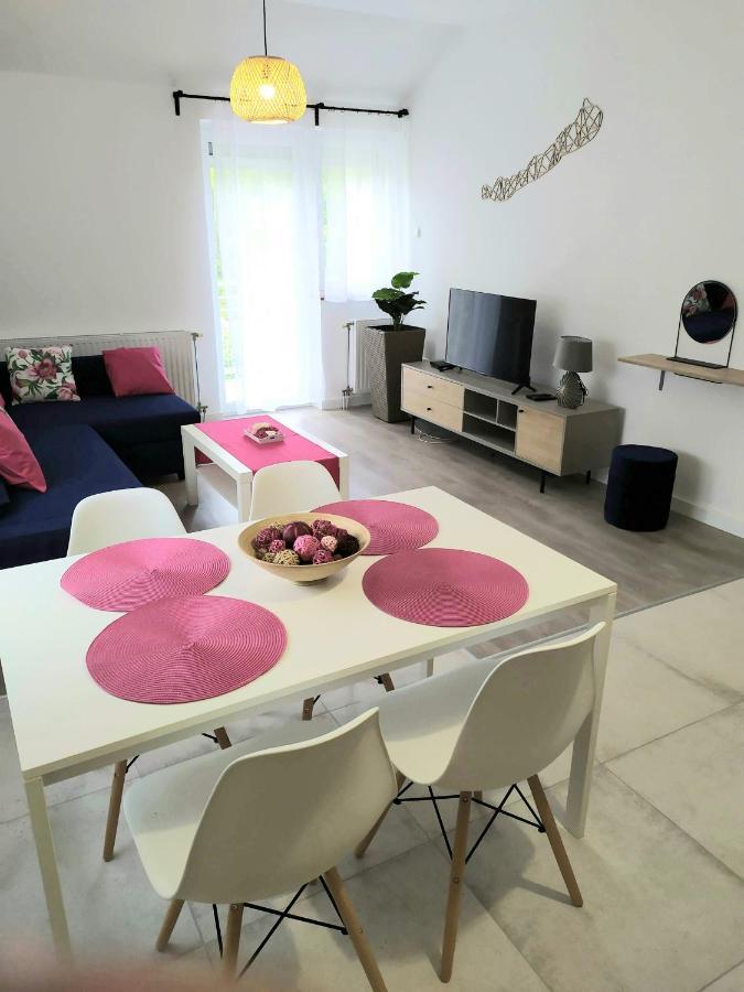 Árnyas Apartmanház Balatonlelle Esterno foto