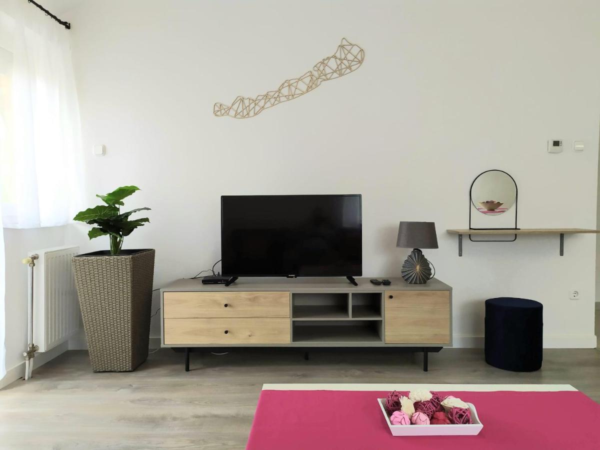 Árnyas Apartmanház Balatonlelle Esterno foto